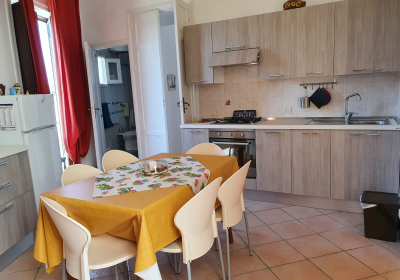 Casa Vacanze Appartamento Casa Gialla centro da 2 a 5 pl